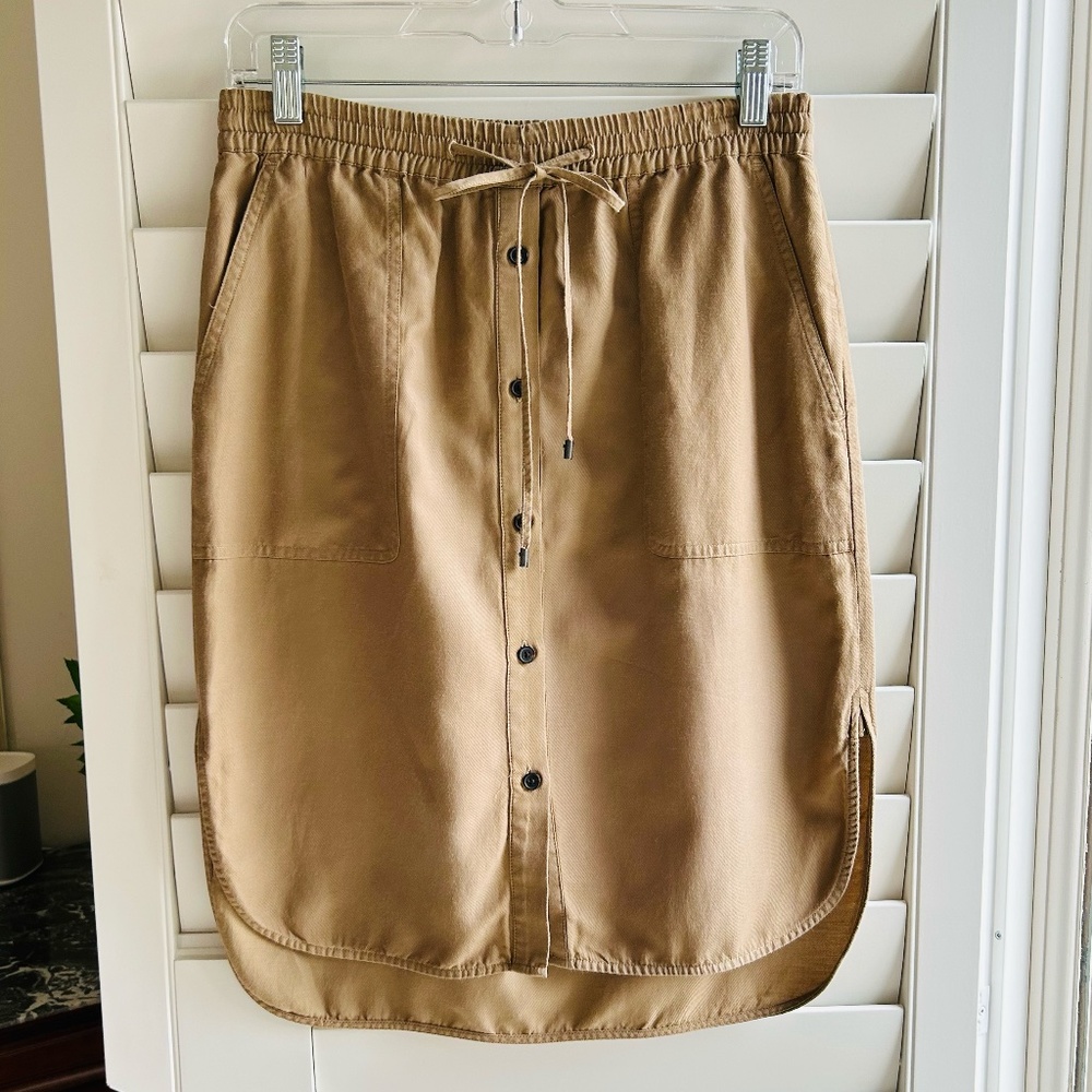 Vince tan drawstring skirt. Size S.